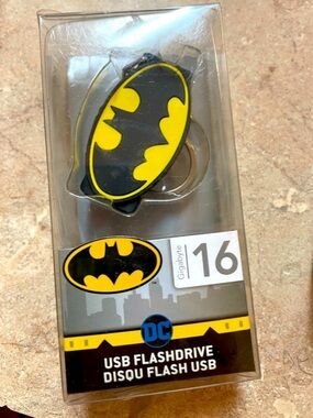 DC Yellow & Black Batman Logo USB Flash Drive - 16GB
